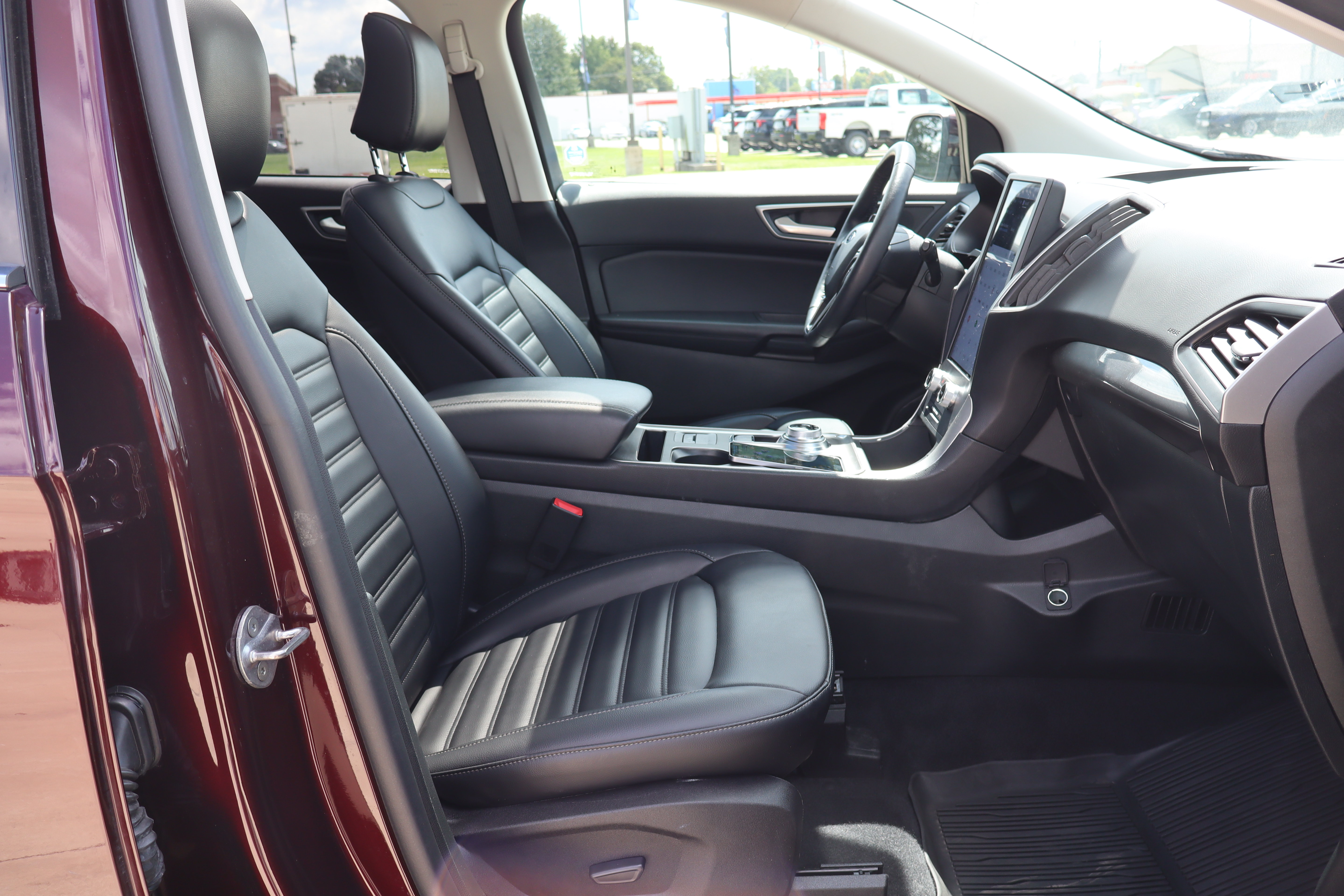 Used 2024 Ford Edge SEL w/ Convenience Package AWD/4WD image 13
