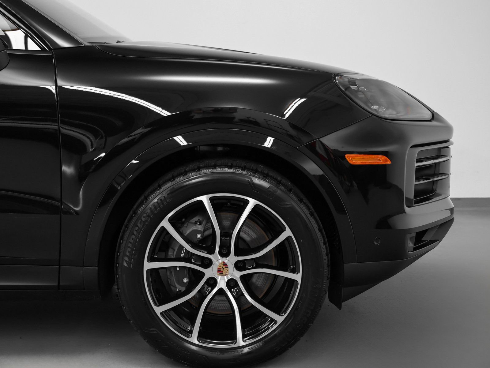 Certified 2025 Porsche Cayenne image 14