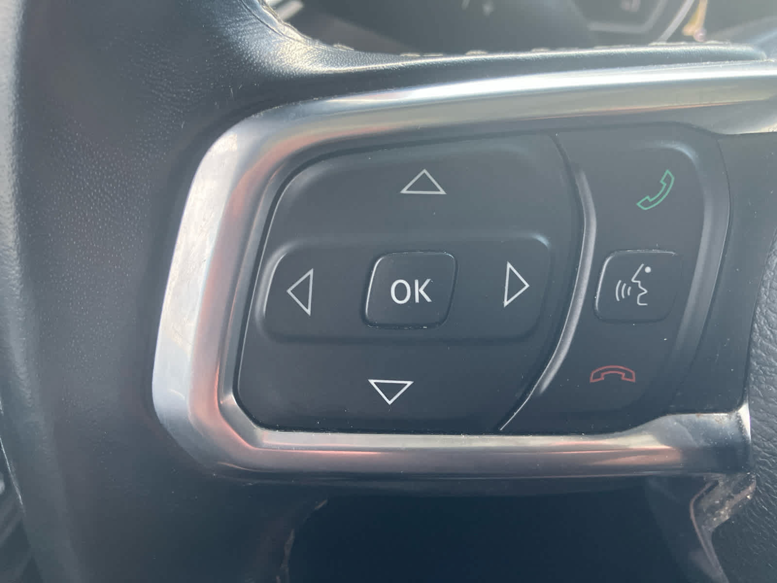 Used 2020 Jeep Wrangler Unlimited Sahara AWD/4WD image 17
