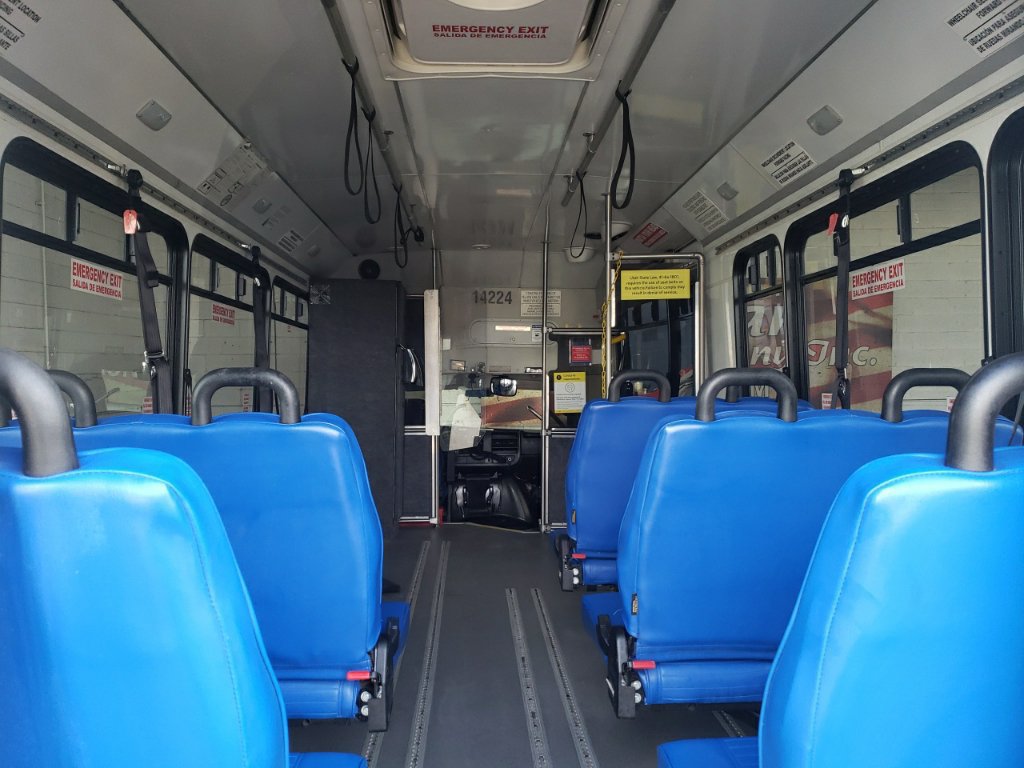 Used 2015 Chevrolet Express 4500 w/ Shuttle Bus Package RWD image 13