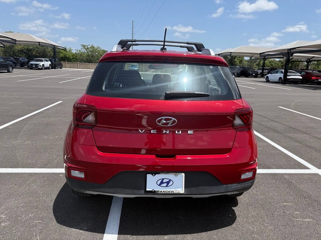 Certified 2023 Hyundai Venue Limited FWD image 5