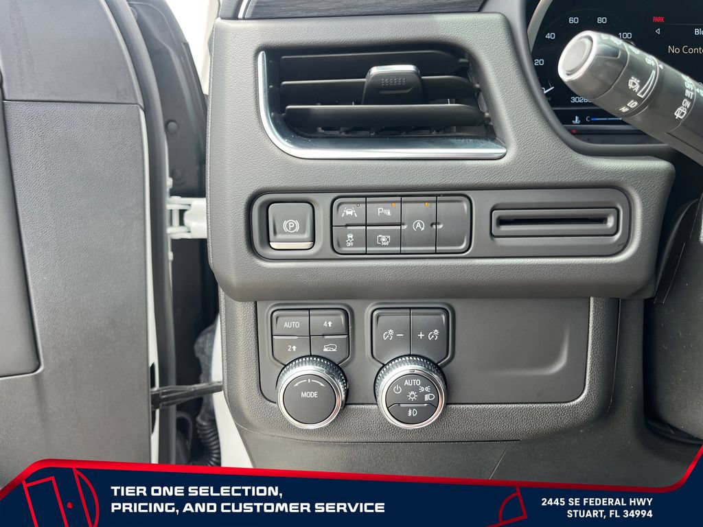Used 2024 GMC Yukon SLT w/ SLT Luxury Package AWD/4WD image 25