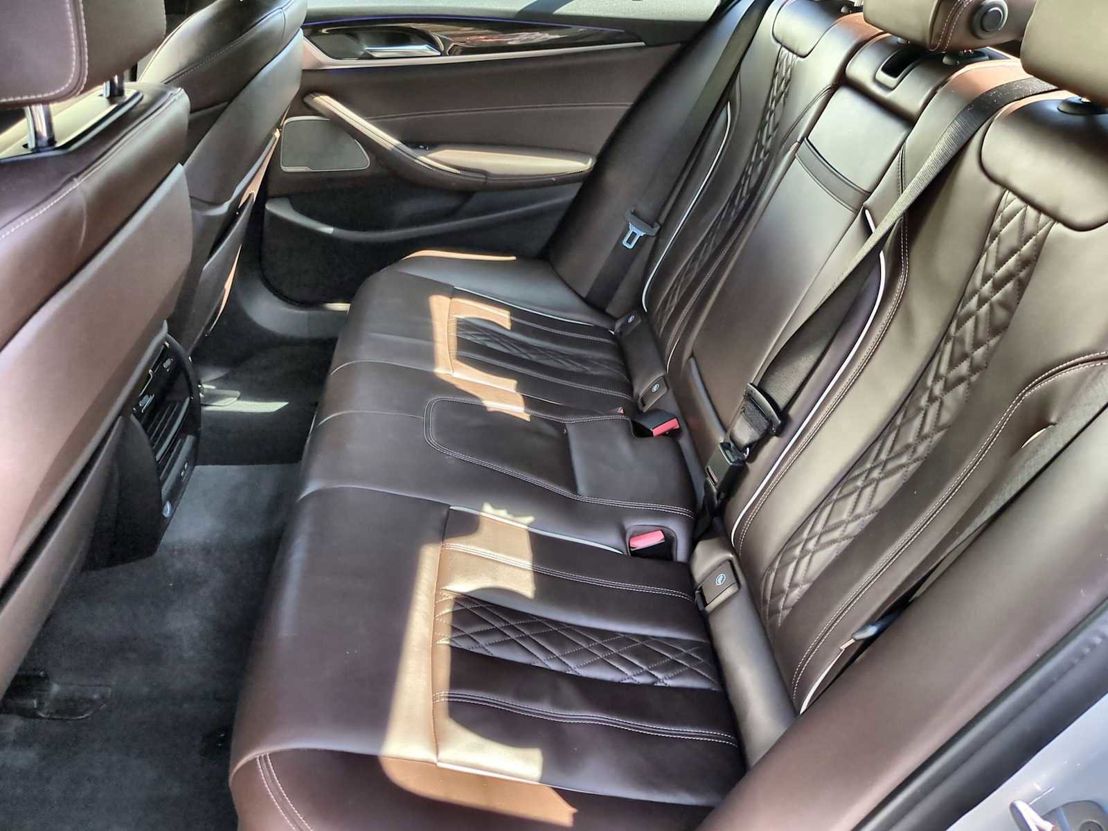 Used 2021 BMW 530i xDrive w/ Premium Package image 20