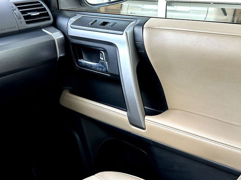 Certified 2022 Toyota 4Runner SR5 Premium w/ Moonroof Package AWD/4WD image 30