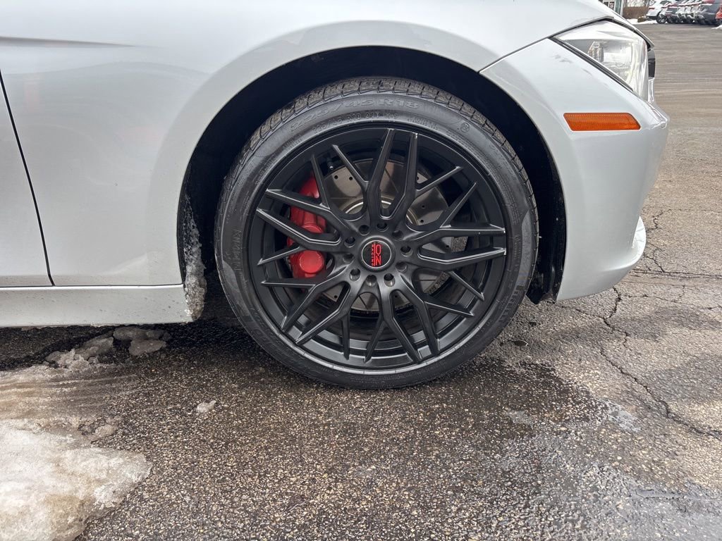 Used 2013 BMW 335i xDrive Sedan image 9