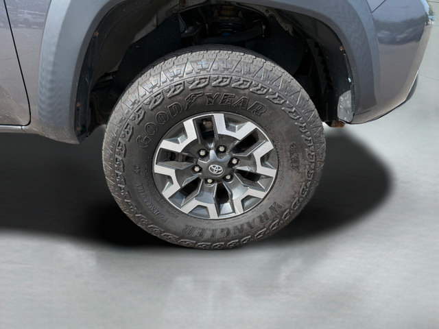 Used 2021 Toyota Tacoma TRD Off-Road AWD/4WD image 19