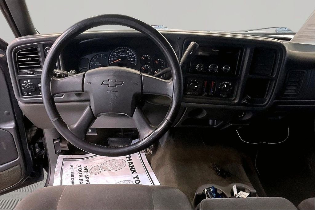 Used 2005 Chevrolet Silverado 1500 LS w/ Light Duty Power Package AWD/4WD image 10