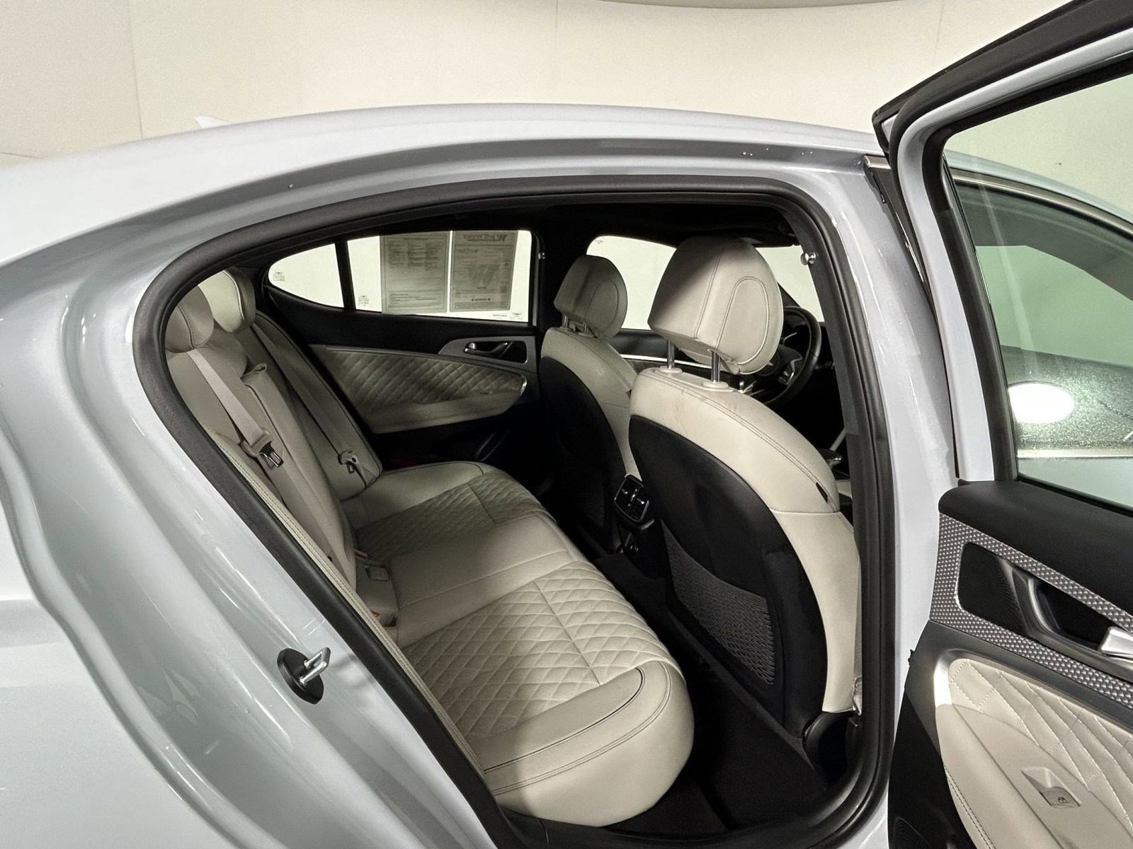 Used 2023 Genesis G70 3.3T w/ Sport Prestige Package image 12