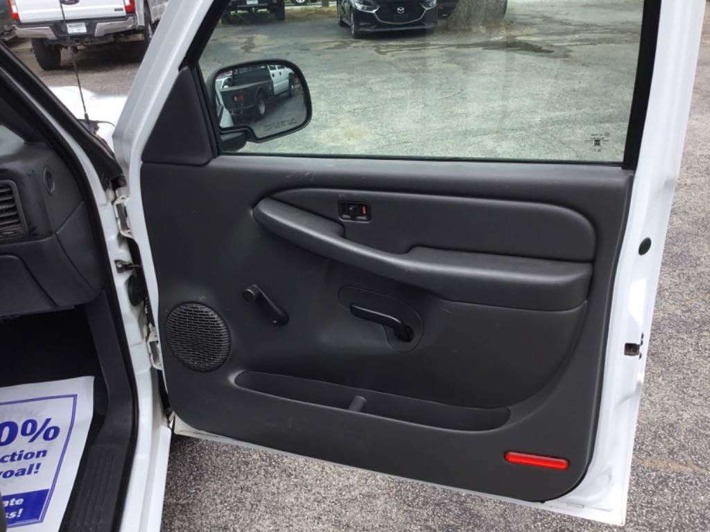 Used 2006 Chevrolet Silverado 1500 W/T RWD image 23