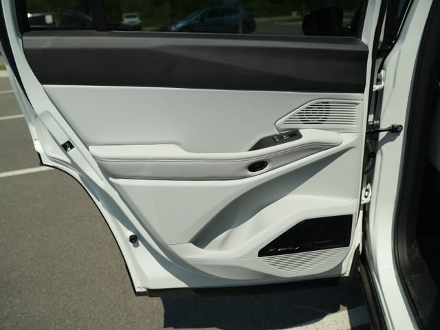 New 2026 Jeep Cherokee Limited AWD/4WD image 14