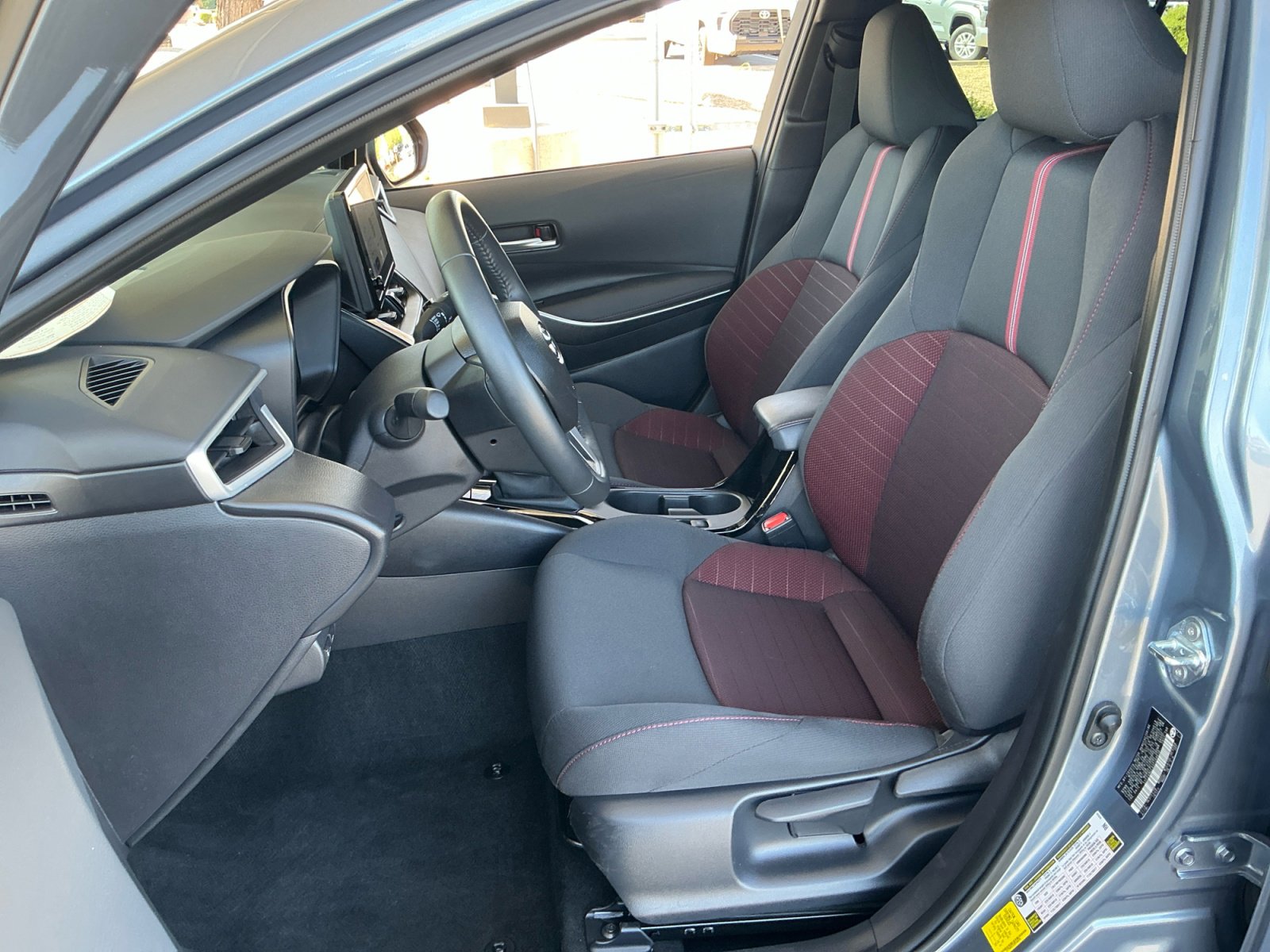 Certified 2025 Toyota Corolla SE FWD image 14