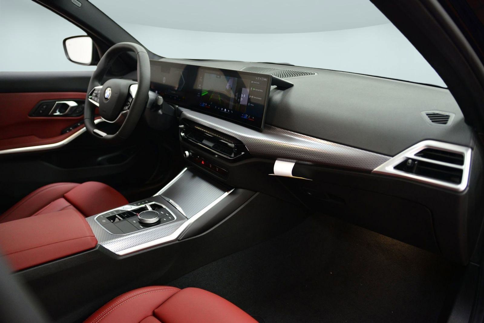 Used 2025 BMW 330i xDrive Sedan w/ Premium Package image 21