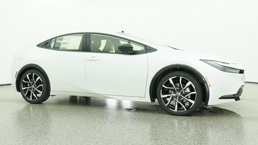 New 2026 Toyota Prius Plug-In Hybrid FWD image 9