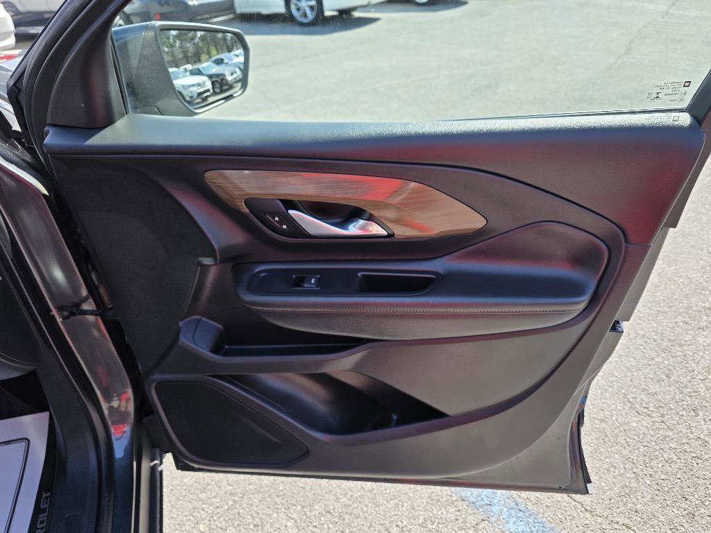 Used 2020 GMC Terrain SLE w/ Driver Convenience Package image 16