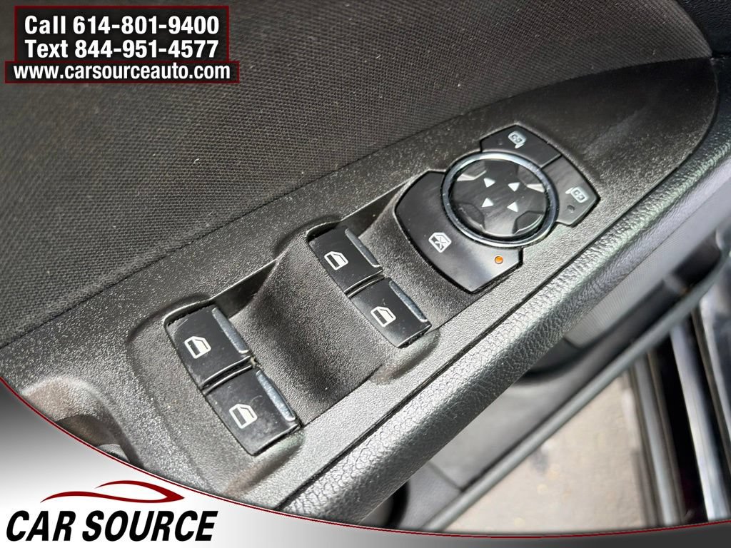 Used 2018 Ford Fusion SE w/ Fusion SE Technology Package FWD image 15