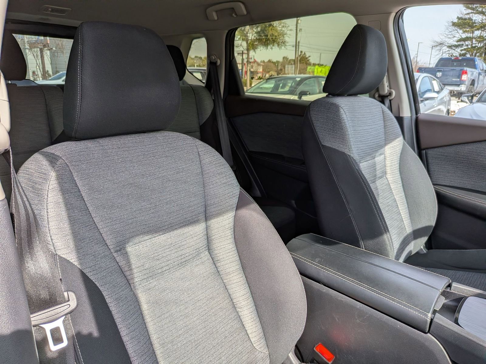 Used 2023 Nissan Rogue SV image 36