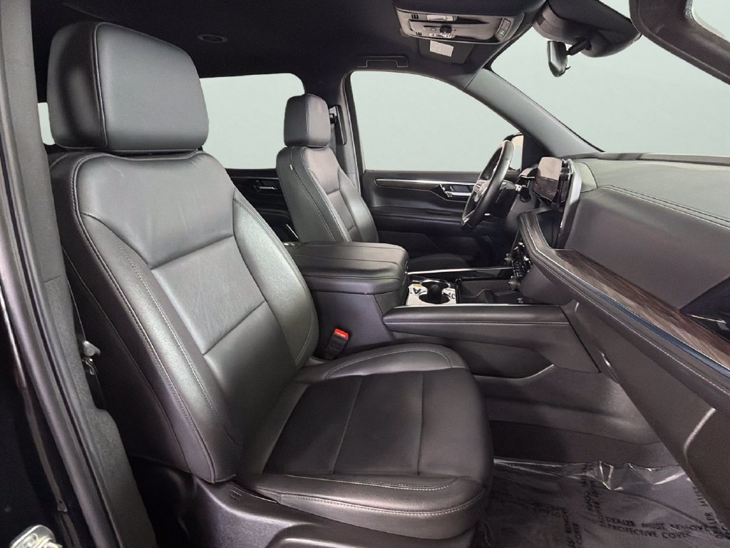 Certified 2025 Chevrolet Suburban LT AWD/4WD image 36