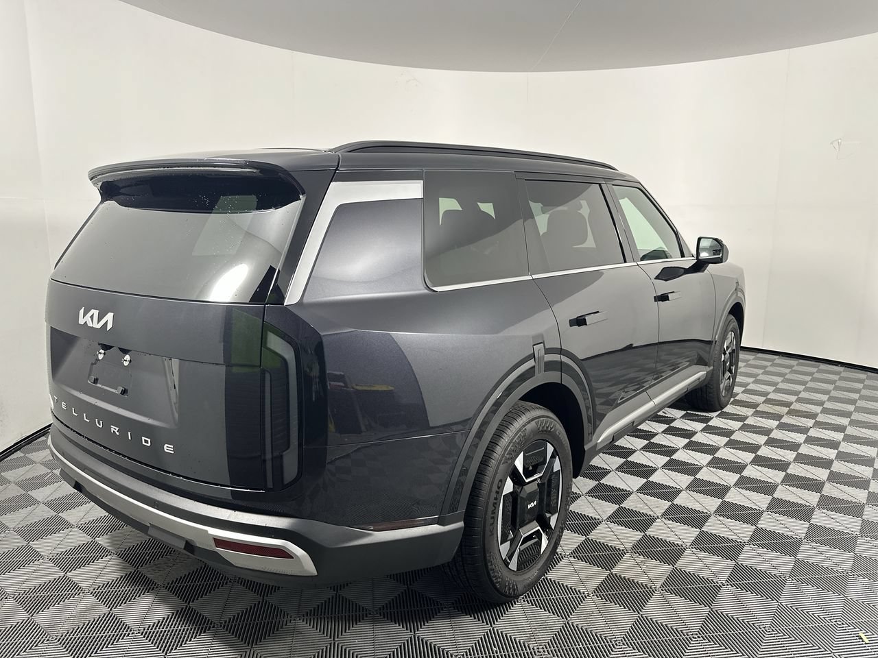 New 2027 Kia Telluride EX FWD image 19