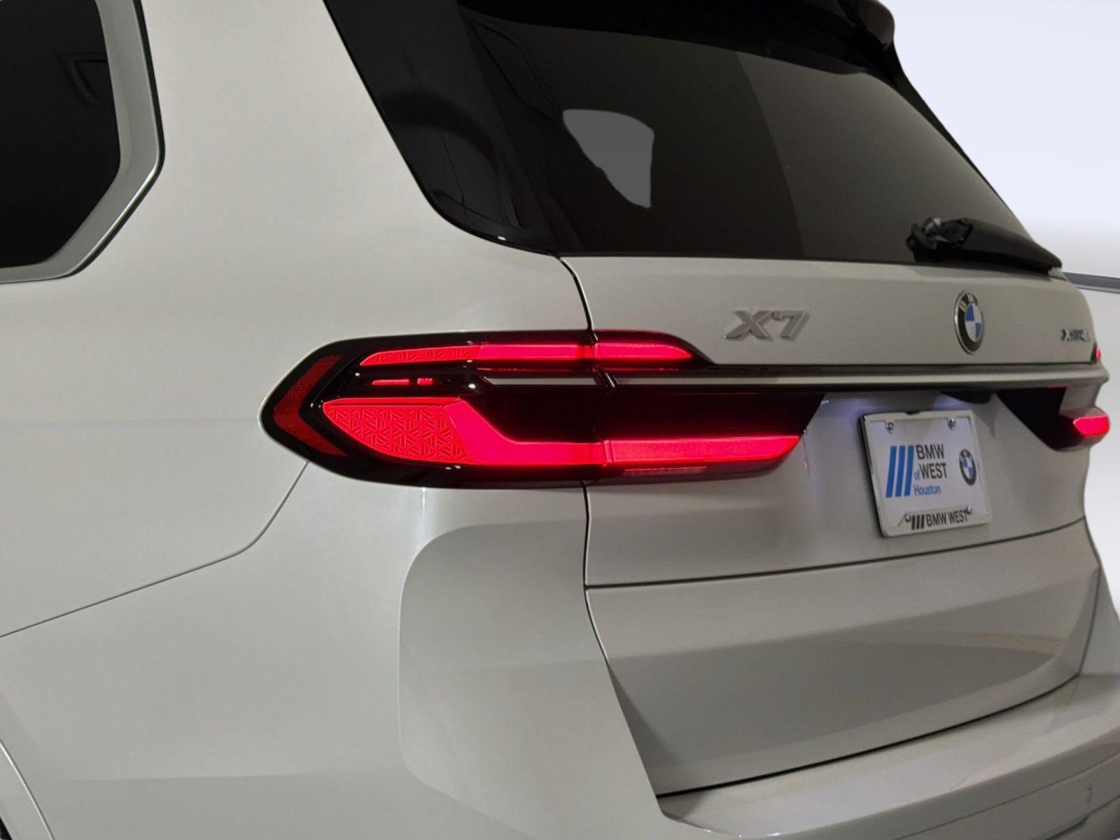Used 2026 BMW X7 xDrive40i AWD/4WD image 24