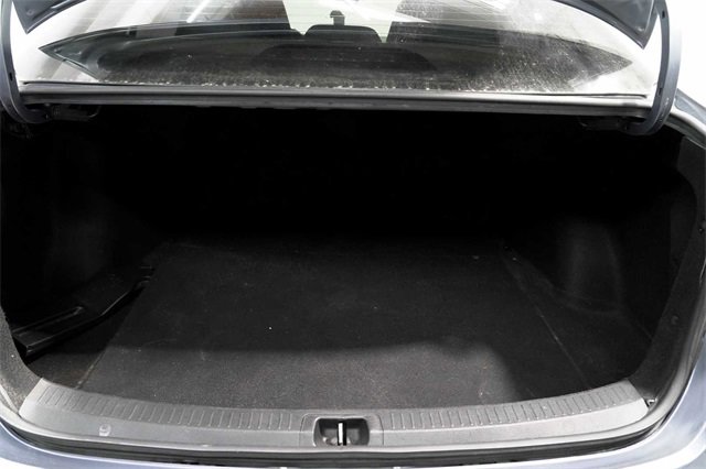 Used 2021 Toyota Corolla LE image 8