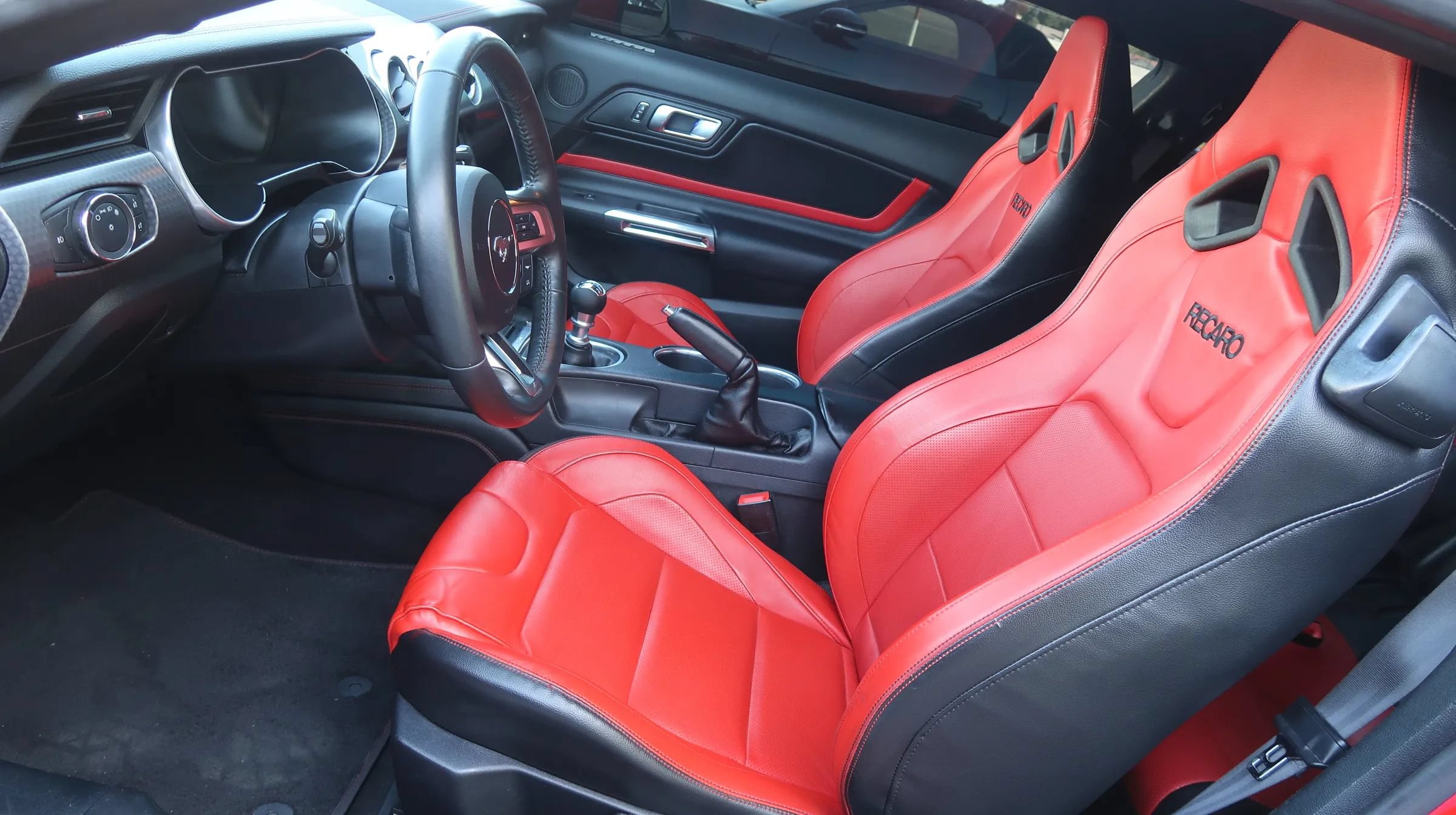 Used 2019 Ford Mustang GT Premium w/ Performance Package - Level 2 RWD image 17