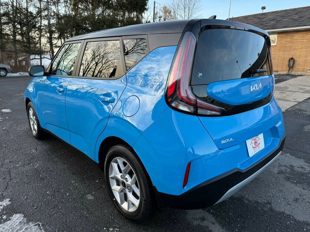 Used 2023 Kia Soul S image 5
