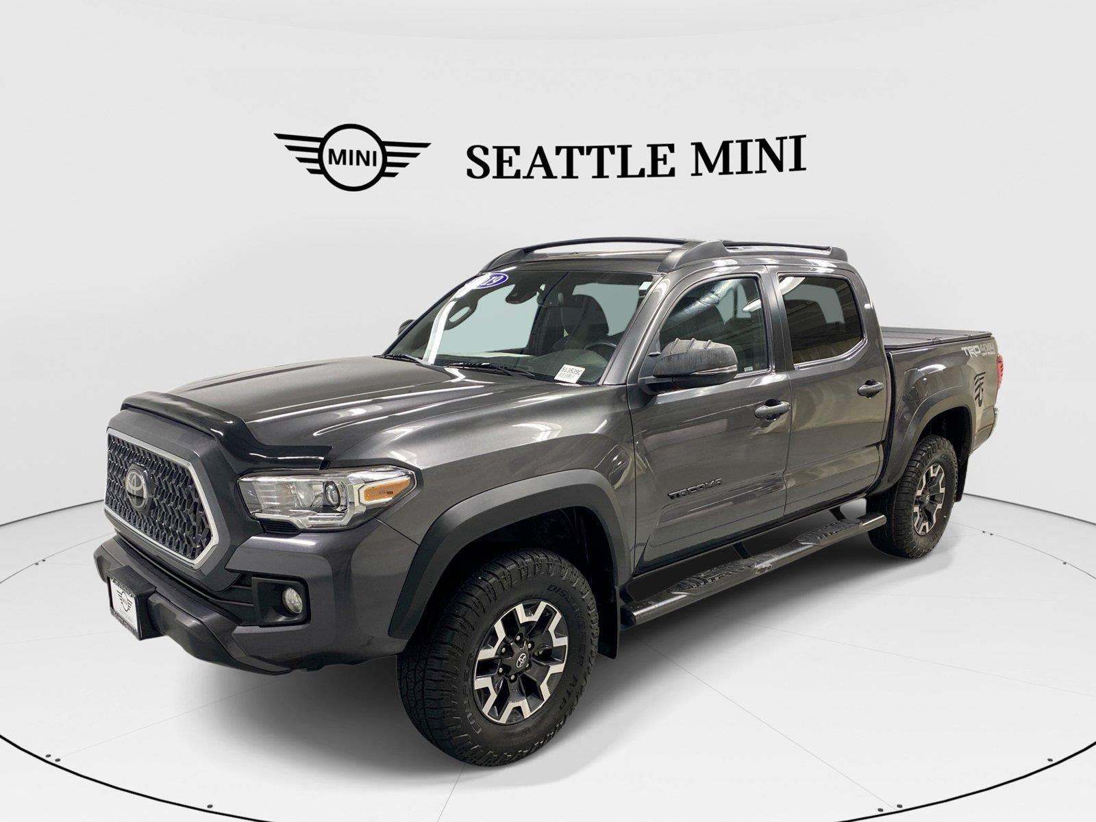 Used 2019 Toyota Tacoma TRD Off-Road AWD/4WD image 1