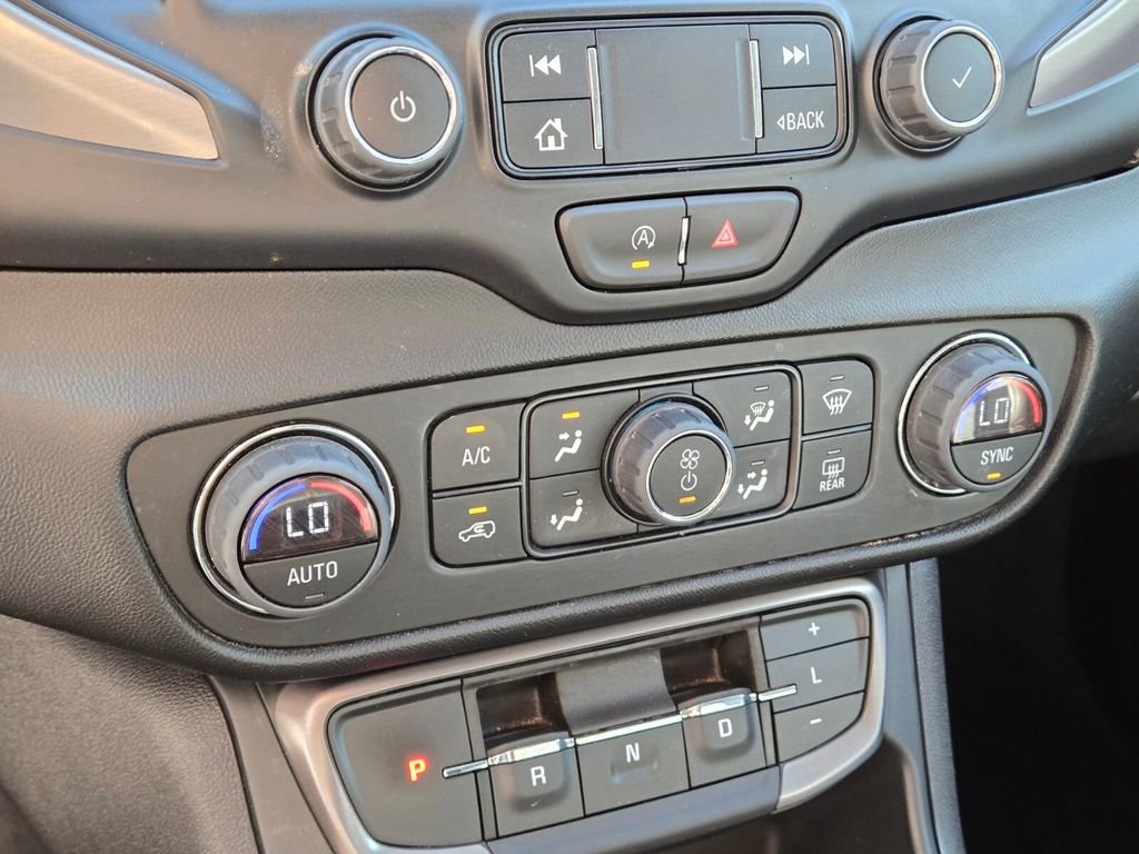 Used 2024 GMC Terrain AT4 AWD/4WD image 26