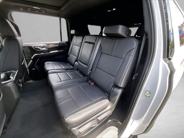 Used 2021 Chevrolet Suburban RST RWD image 27