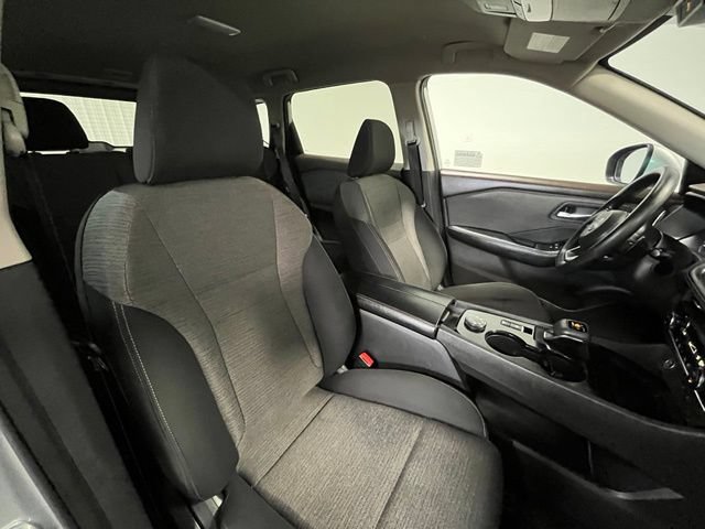Used 2023 Nissan Rogue SV AWD/4WD image 9
