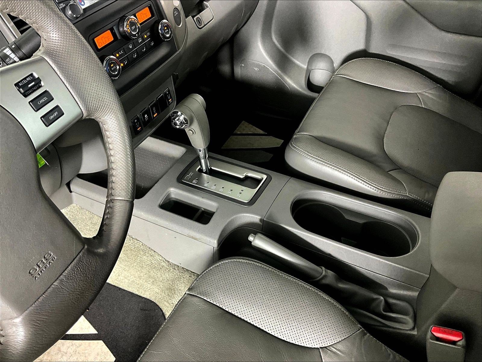 Used 2015 Nissan Frontier SL AWD/4WD image 19