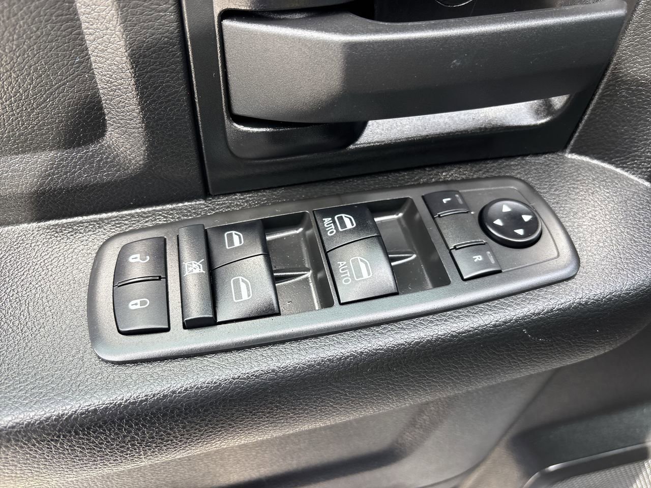 Used 2021 RAM 3500 Tradesman image 12