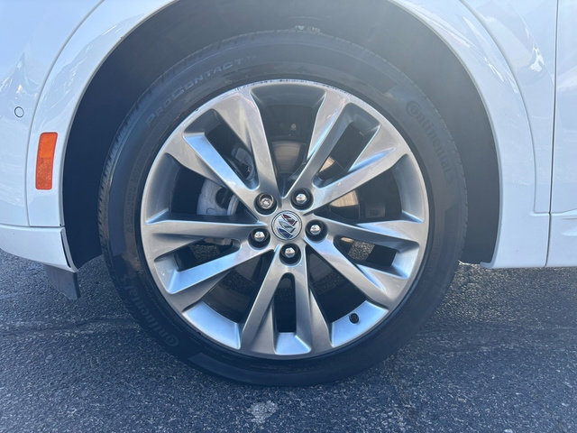 Used 2022 Buick Envision Avenir w/ Technology Package II image 31