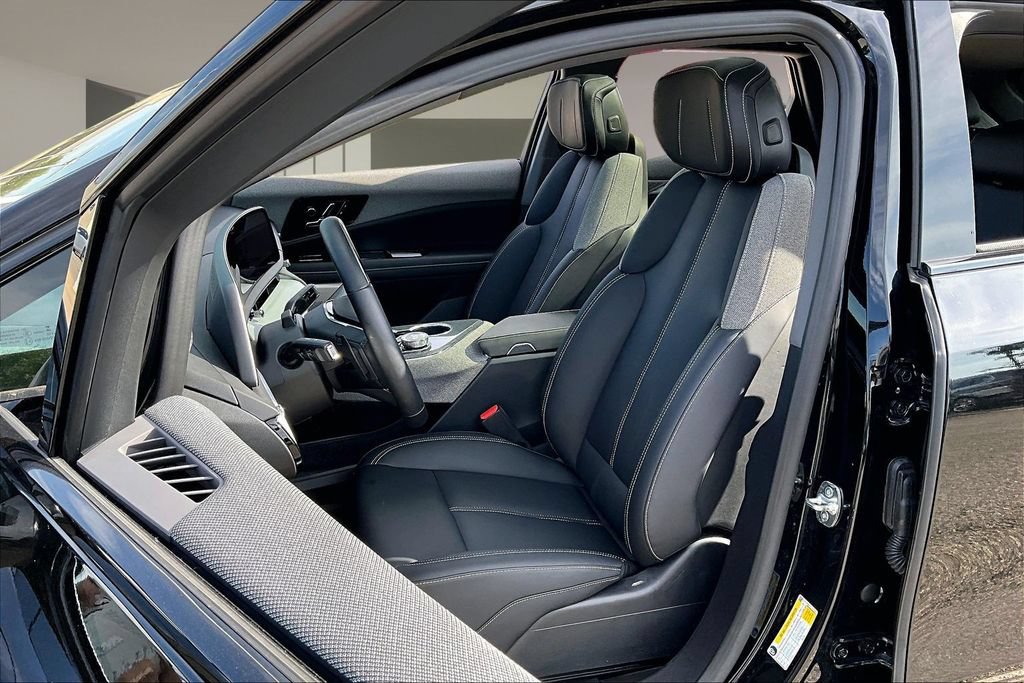 Certified 2025 Cadillac Optiq Sport 1 AWD/4WD image 27