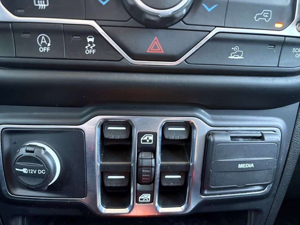 Used 2023 Jeep Gladiator Sport S image 6