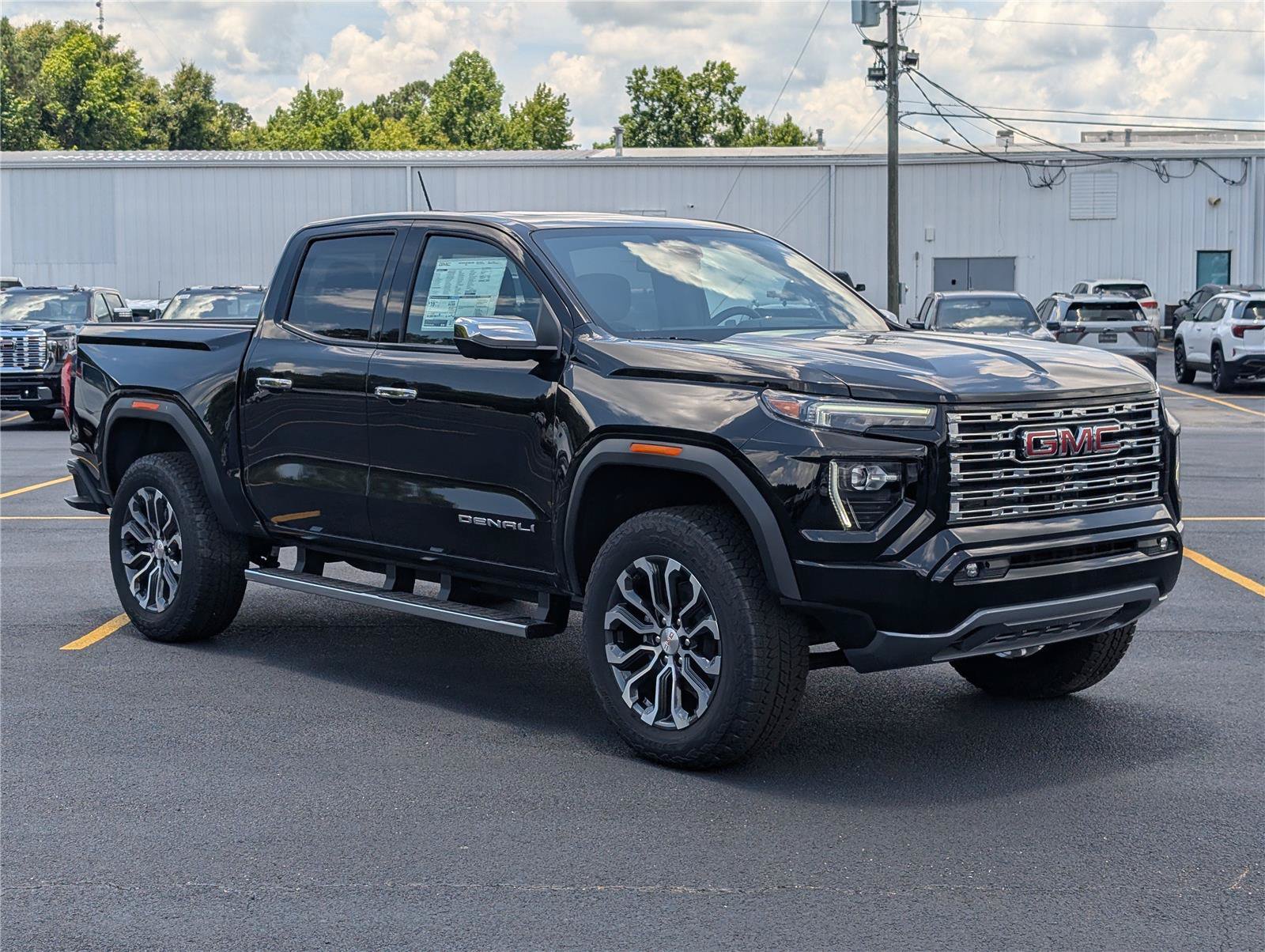 New 2026 GMC Canyon Denali AWD/4WD image 9