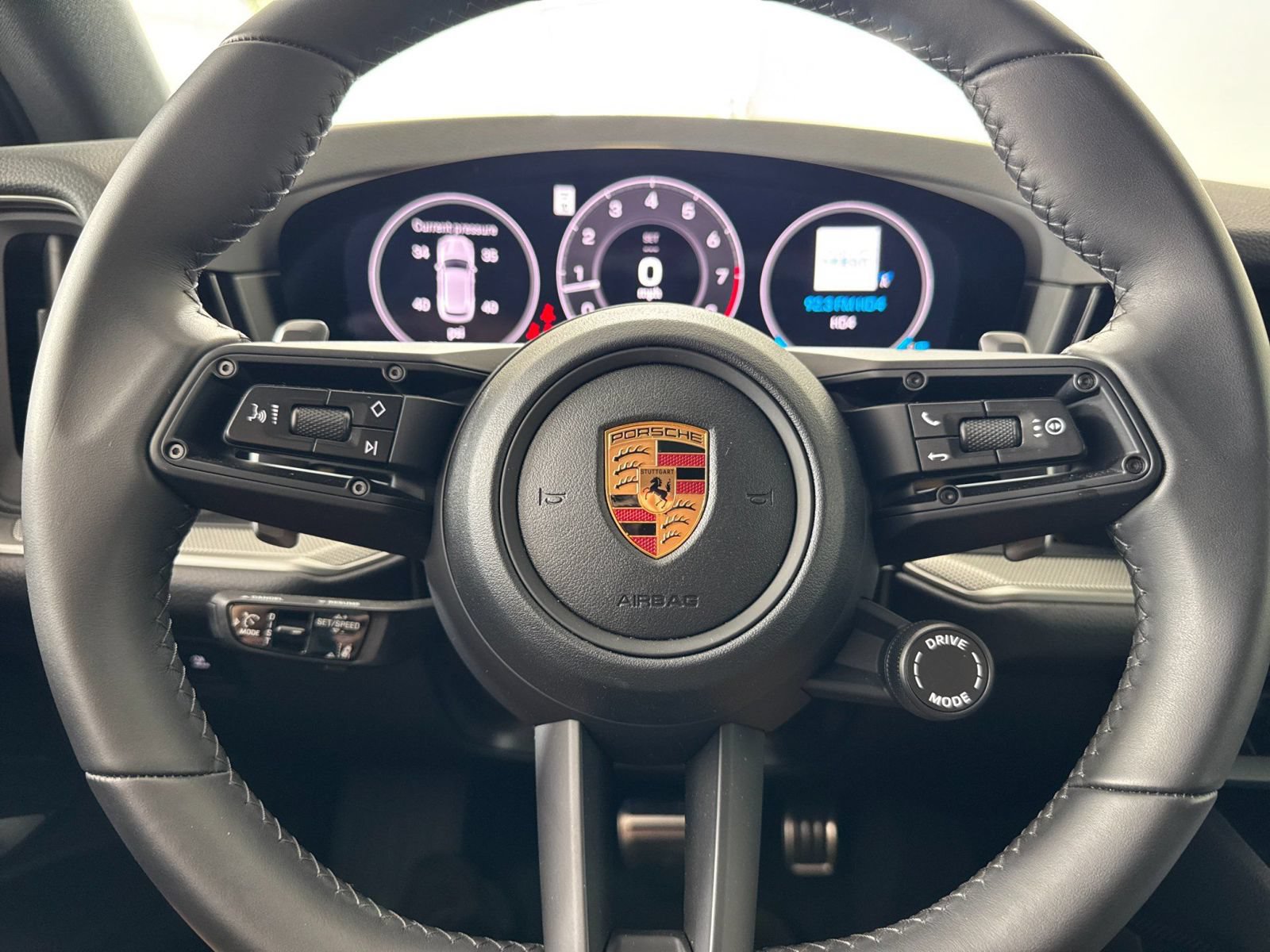 Used 2026 Porsche Cayenne S AWD/4WD image 24