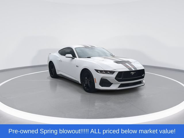 Used 2024 Ford Mustang GT RWD image 2