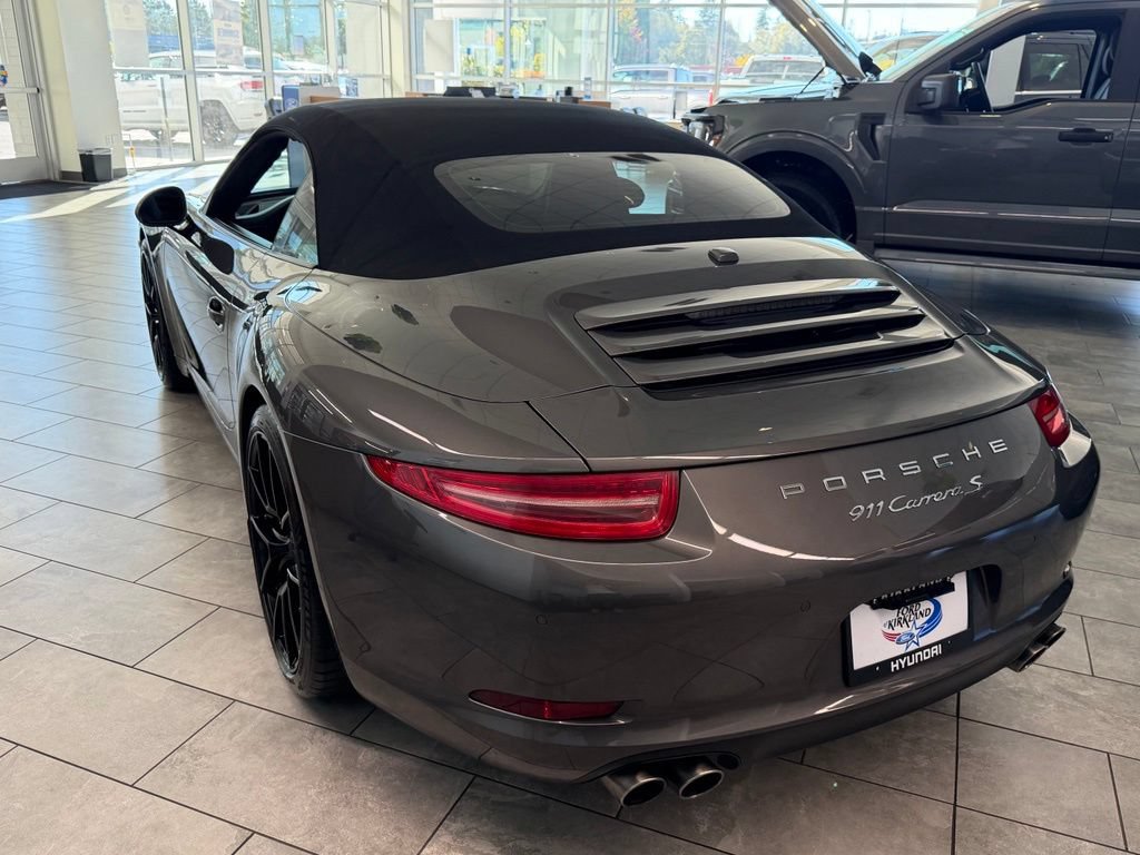 Used 2015 Porsche 911 Carrera S RWD image 5