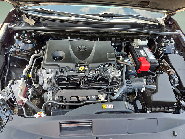 Used 2024 Toyota Camry SE FWD image 11