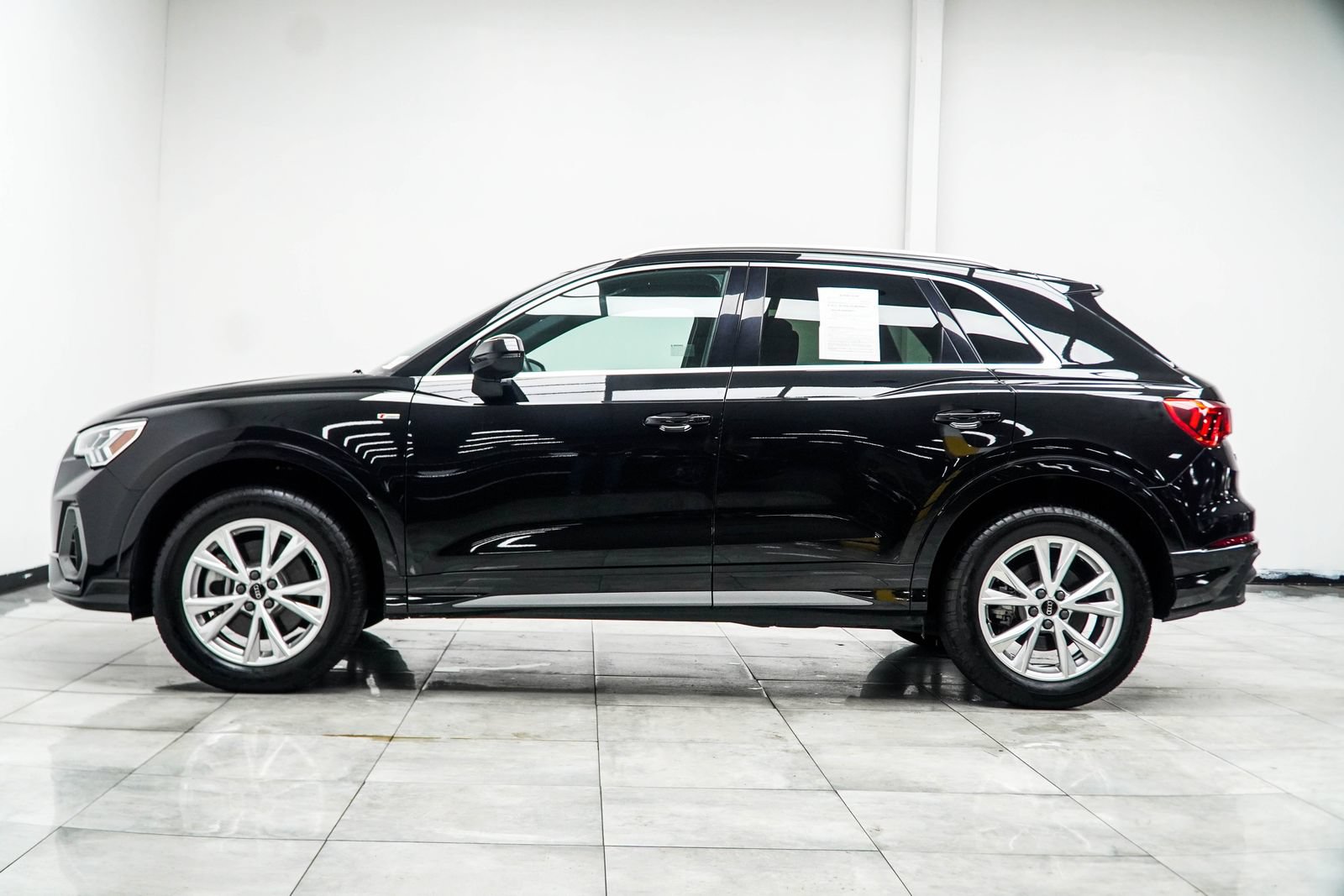 Used 2025 Audi Q3 2.0T Premium AWD/4WD image 11