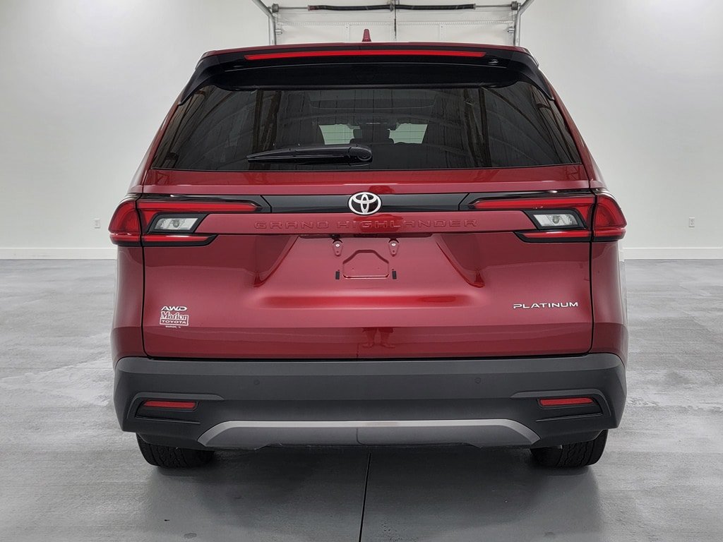 Certified 2025 Toyota Grand Highlander AWD image 7