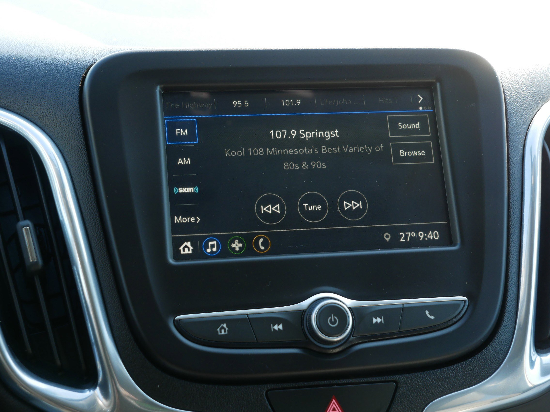 Used 2019 Chevrolet Equinox LT AWD/4WD image 22