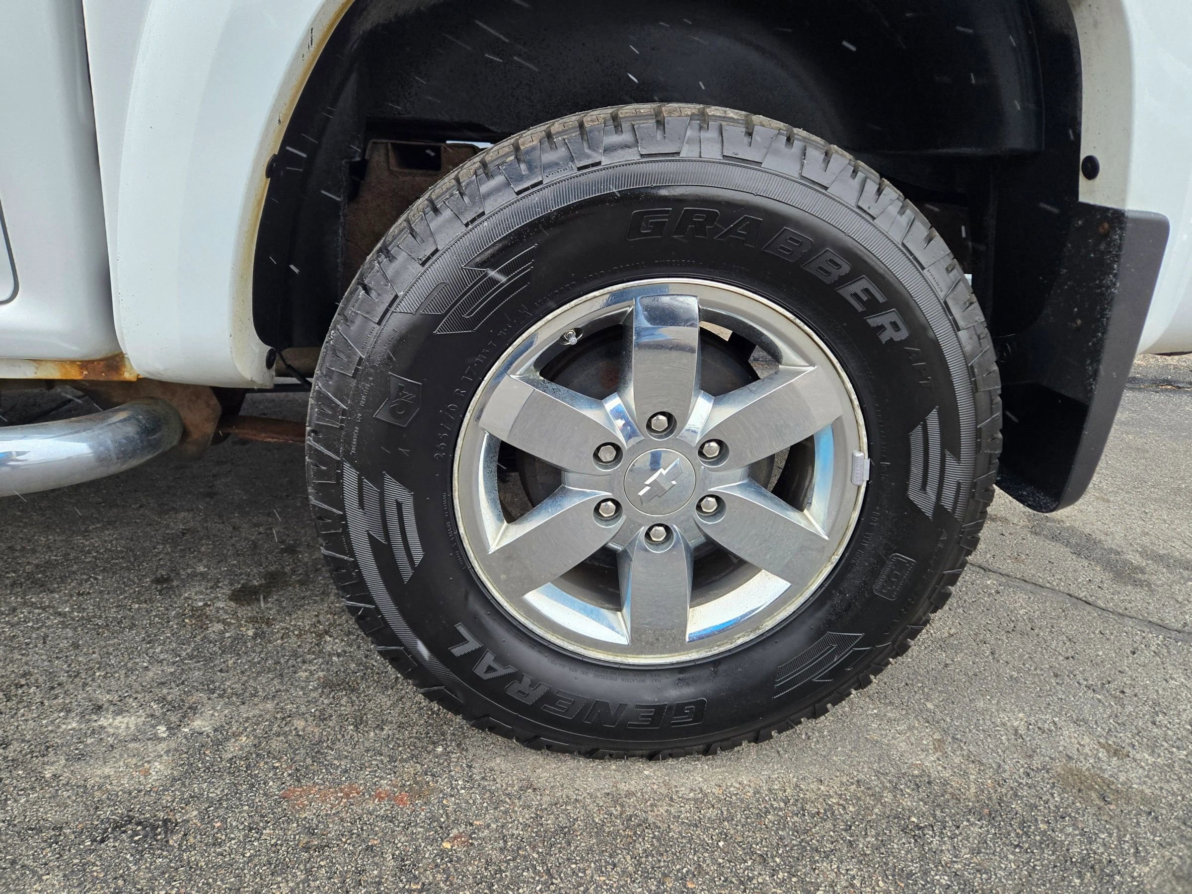 Used 2011 Chevrolet Colorado LT image 17