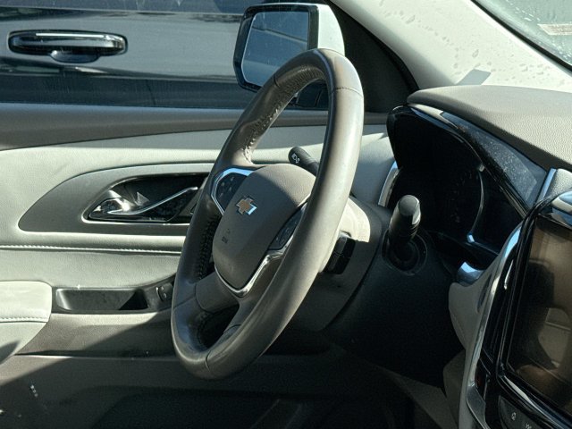 Used 2019 Chevrolet Traverse LT w/ LT Premium Package FWD image 12