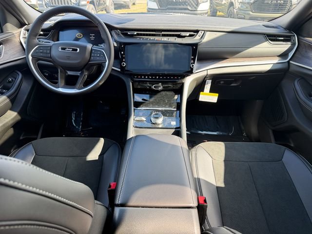 New 2026 Jeep Grand Cherokee Laredo image 25