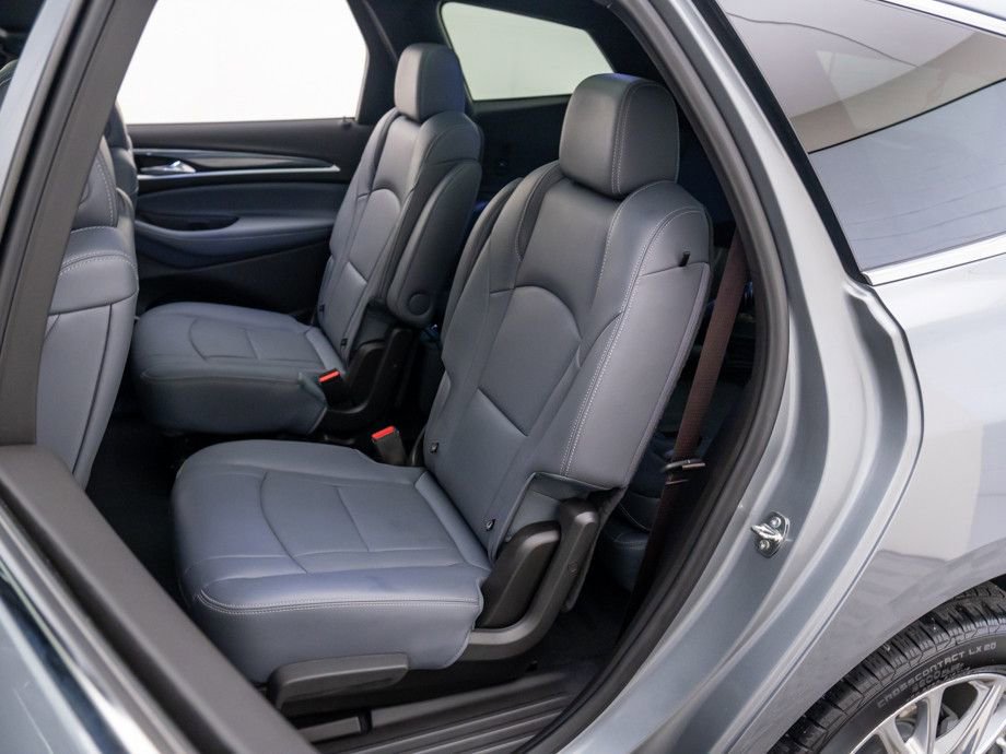 Used 2023 Buick Enclave Essence w/ Experience Buick Package image 18