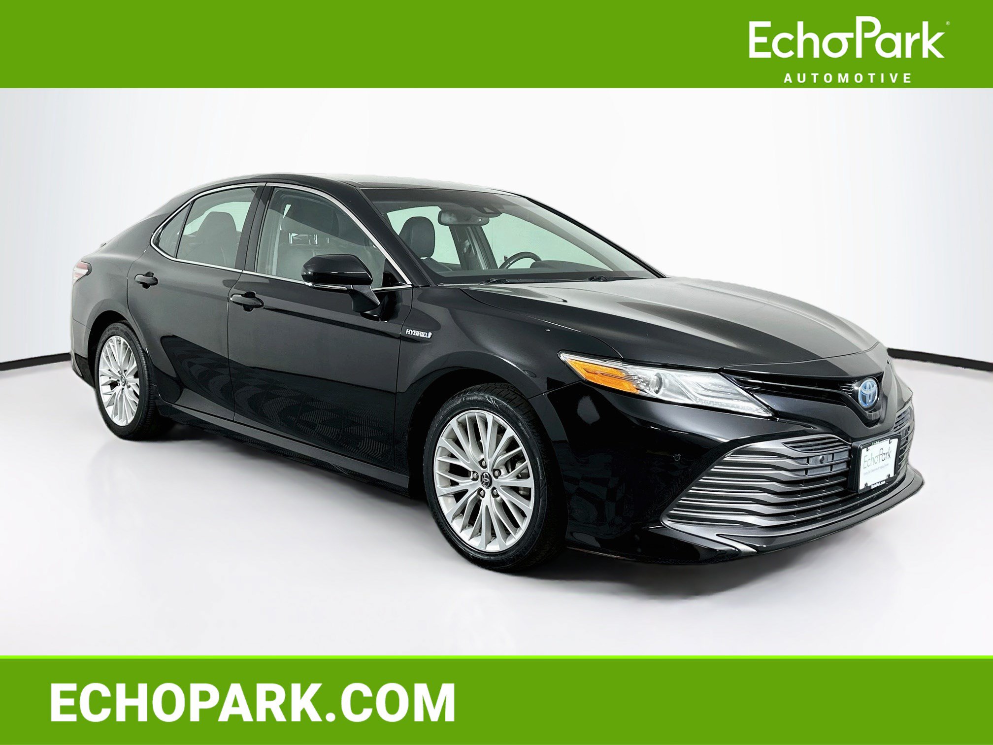 Used 2018 Toyota Camry XLE FWD image 1