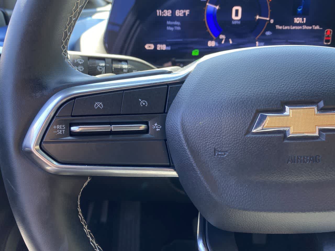Used 2025 Chevrolet Equinox EV LT w/ Convenience Package FWD image 20