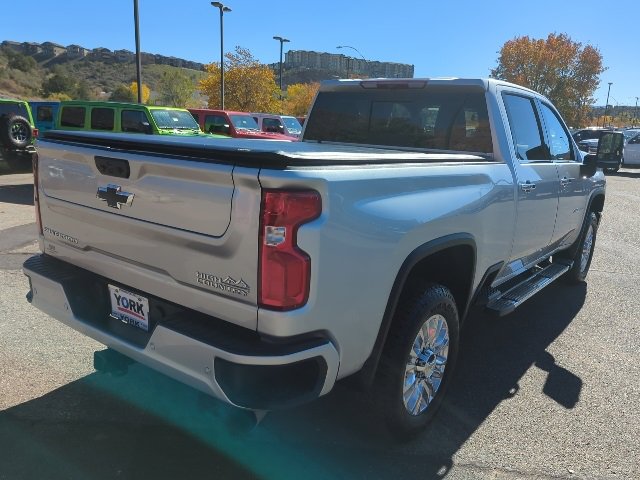 Used 2023 Chevrolet Silverado 3500 High Country w/ Safety Package II image 4